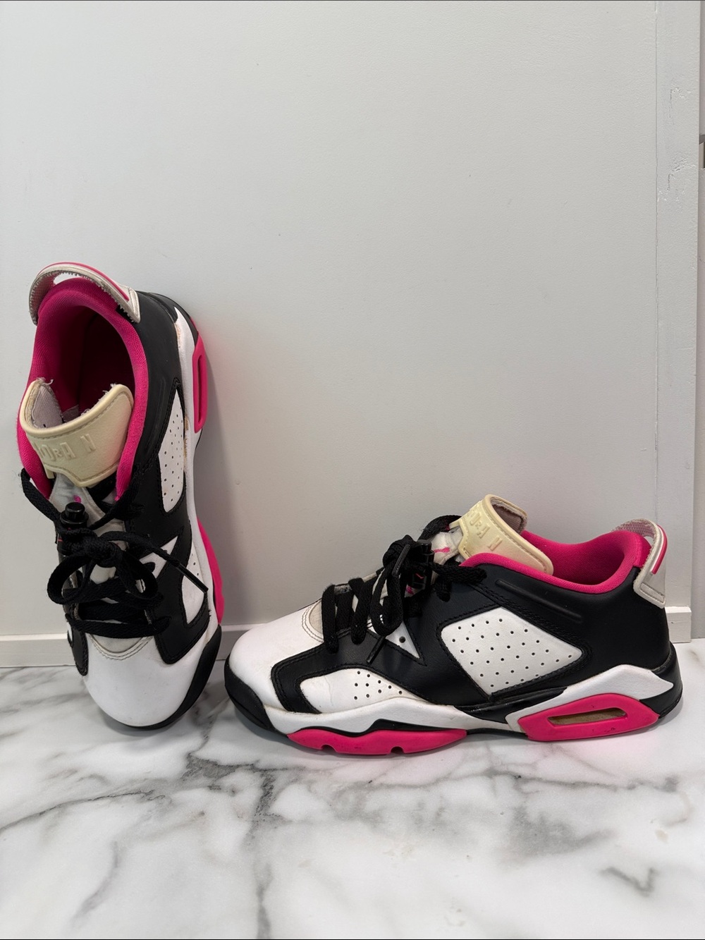 Nike Air Jordan 6 Retro Low GS Girls Shoes Size 4